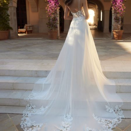 vestido de novia por atrás beryl colección bianca di sposa