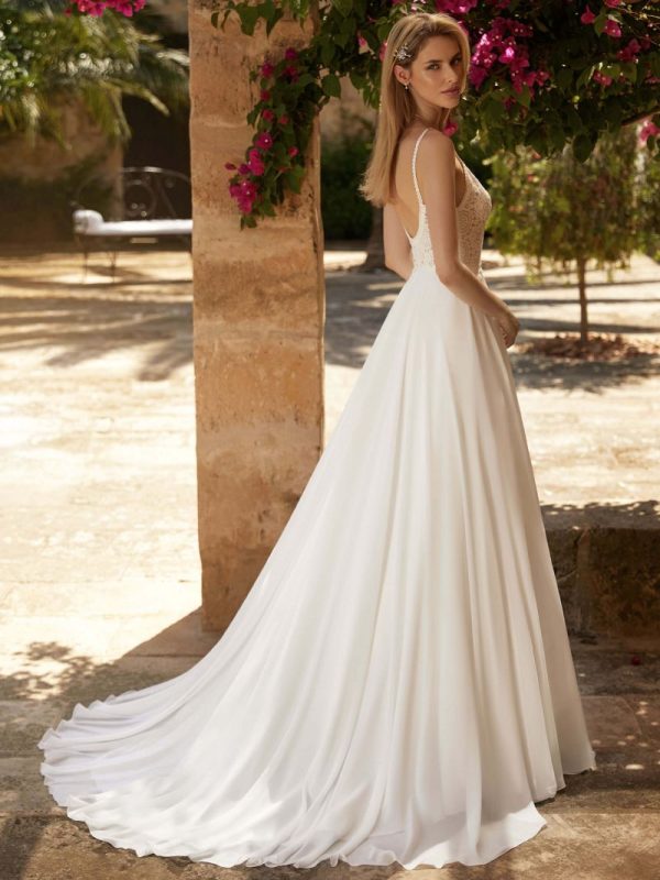 vestido de novia por atrás elsa colección bianca di sposa